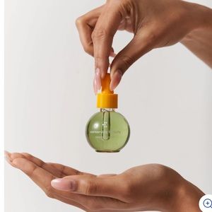 Conserve You Face Oil, Conserving Beauty 
30ml, 1.05 fl. oz.